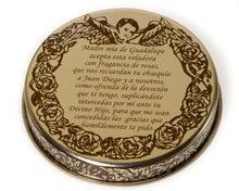 Cargar imagen en el visor de la galería, Caja 12 velas arómatica con olor a rosas virgen de guadalupe