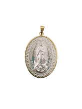 Cargar imagen en el visor de la galería, Medalla plata con bisel oro  14 k  (doble vista)