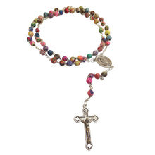 Cargar imagen en el visor de la galería, Rosario de colores | Medalla con Virgen de Guadalupe