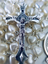 Cargar imagen en el visor de la galería, Rosario perla de corazón