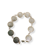 Cargar imagen en el visor de la galería, Pulsera con Medallas T. A | Plata y oro 14 K
