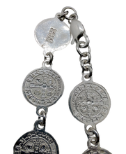 Cargar imagen en el visor de la galería, Pulsera Plata / Medallas San Benito
