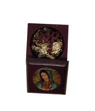 Cargar imagen en el visor de la galería, PORTA ROSARIO CON AROMA PALO DE ROSA
