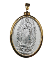 Cargar imagen en el visor de la galería, Medalla plata Virgen de Guadalupe | Doble vista
