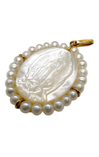 Cargar imagen en el visor de la galería, Medalla madre perla / Virgen de guadalupe
