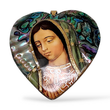Cargar imagen en el visor de la galería, Medallón Artesanal Virgen De Guadalupe En Concha Abulón
