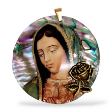 Cargar imagen en el visor de la galería, Medallón Artesanal Virgen De Guadalupe En Concha Abulón
