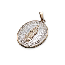 Cargar imagen en el visor de la galería, Medalla Virgen de Guadalupe en troquel antiguo bisel oro 14 k
