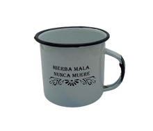Cargar imagen en el visor de la galería, Taza de peltre Catrina
