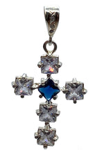 Cargar imagen en el visor de la galería, Cruz De Plata Con Zirconias Cuadradas
