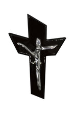 Cargar imagen en el visor de la galería, Cristo Pewter con base madera
